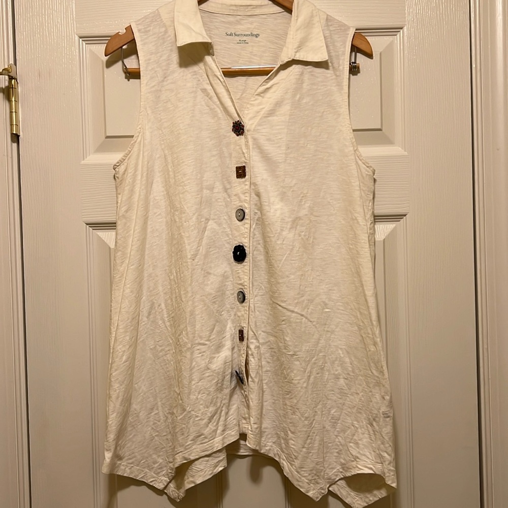 Soft Surroundings XL off white, button down asymmetrical sleeveless top.